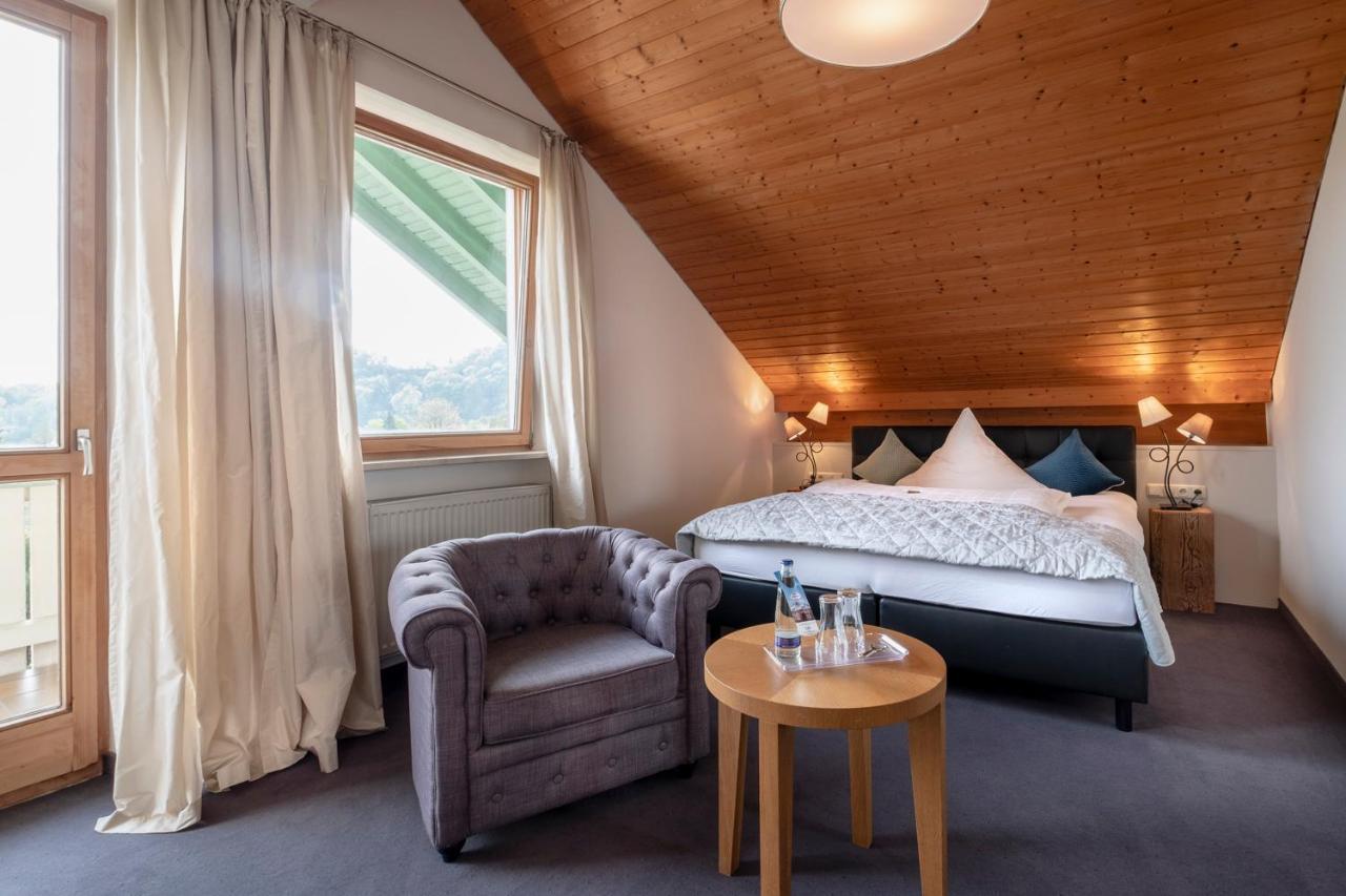 Gartenhotel Salzach Бургхаузен Экстерьер фото